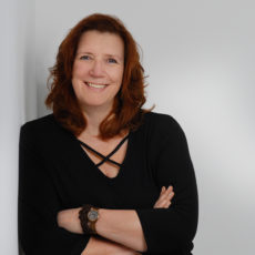 Karin Koenicke_Copyright_Fotostudio Philip Eching Autorinnenfoto Karin Koenicke
